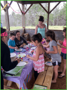 Arts and Crafts is one of the activiites offered at Grand Veiw Campground